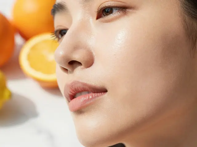 Který vitamín podporuje kůži? Kompletní průvodce pro zářivou pleť